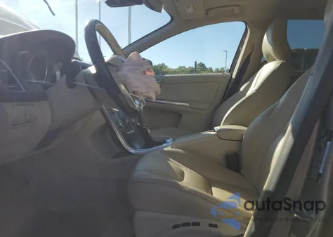 2015 Volvo Xc60 T5 Premier from USA, damaged, VIN YV4612RK9F2701850